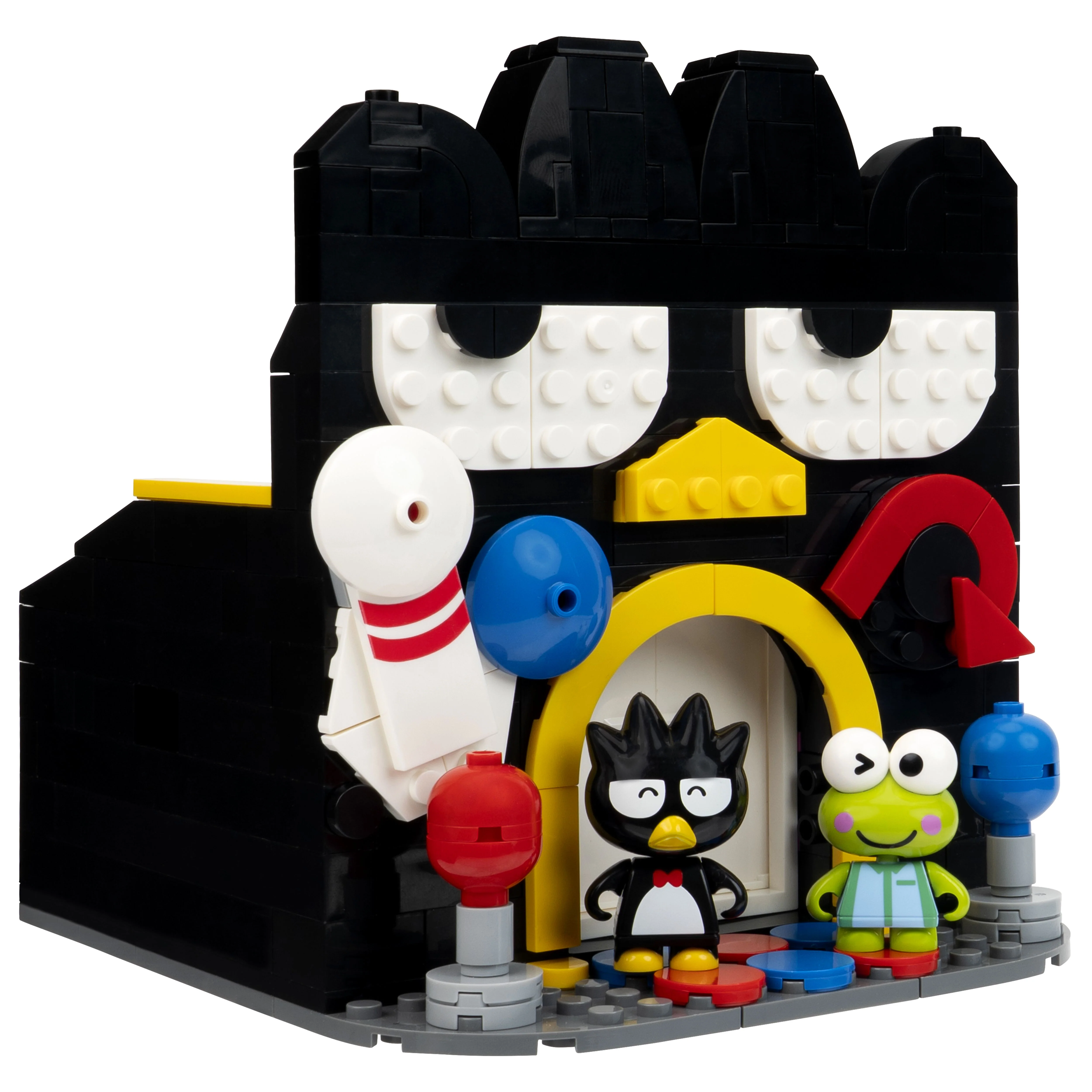 Hello Kitty and Friends Badtz-maru’s Bowling Alley Building Set - Image 8