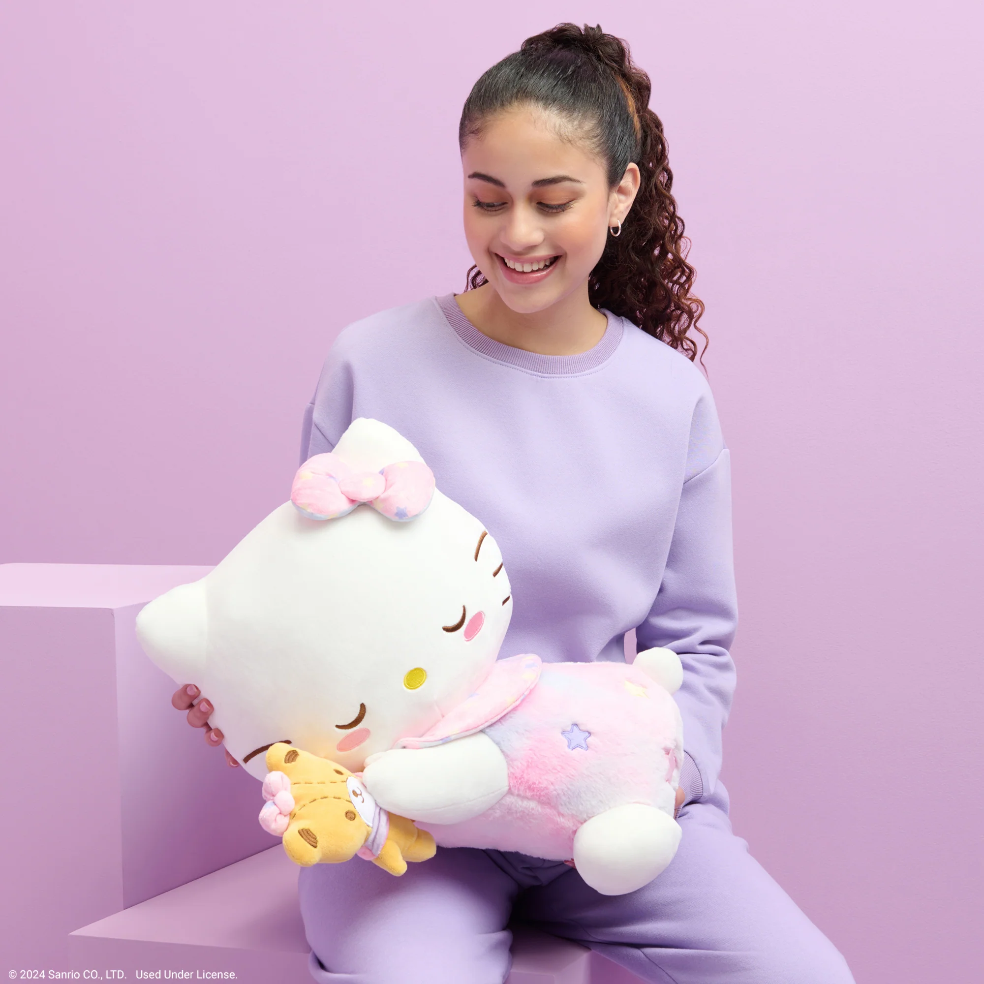 Hello Kitty and Friends 18-Inch Sleeping Plush - Hello Kitty with Bestie Accessory - Image 3