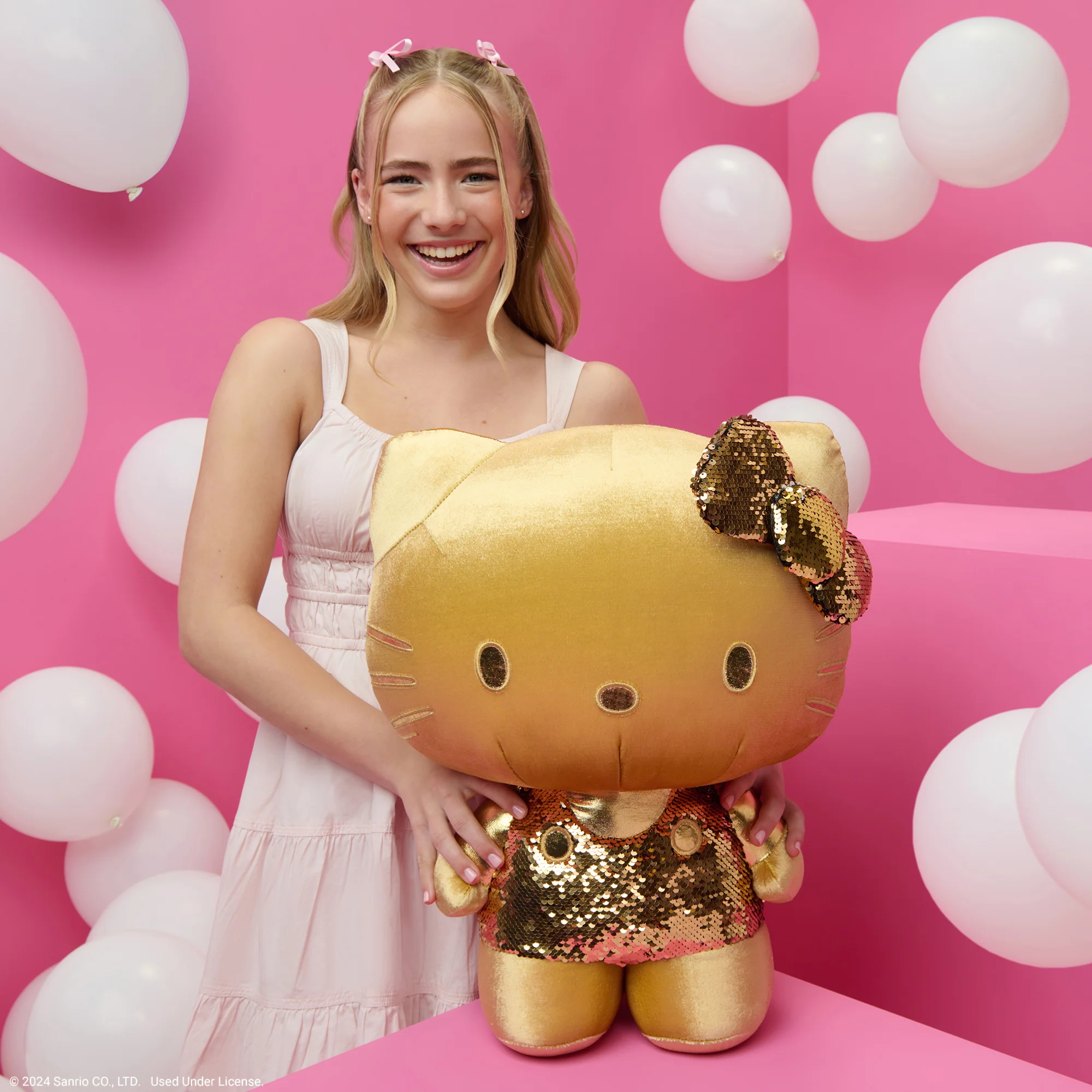 Hello Kitty and Friends Ultra-Premier 24-Inch Hello Kitty X-Large Plush - Limited Edition - Image 3