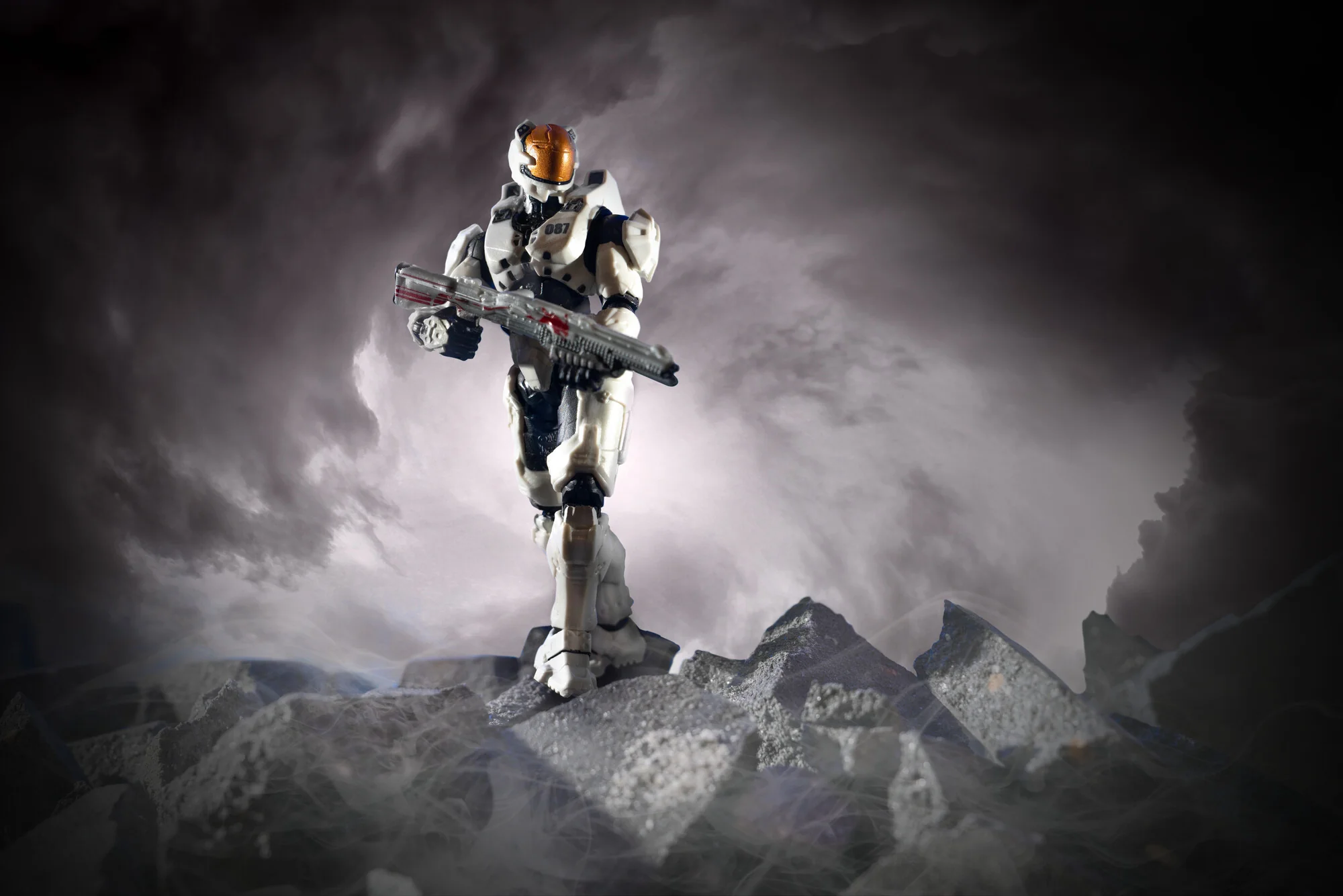 Halo Kelly-087 - Deluxe 4-Inch Articulated Figure with “Oathsworn” Shotgun - Image 3