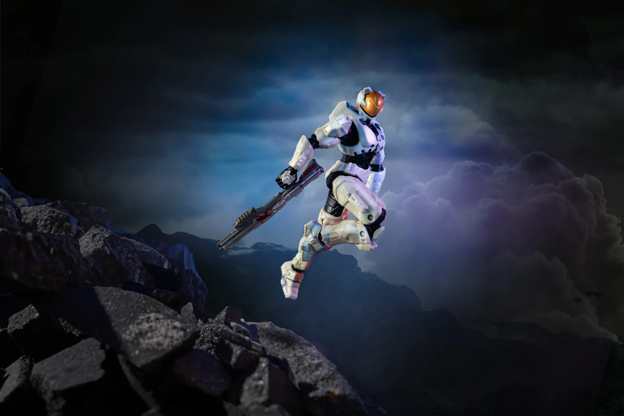 Halo Kelly-087 - Deluxe 4-Inch Articulated Figure with “Oathsworn” Shotgun - Image 4