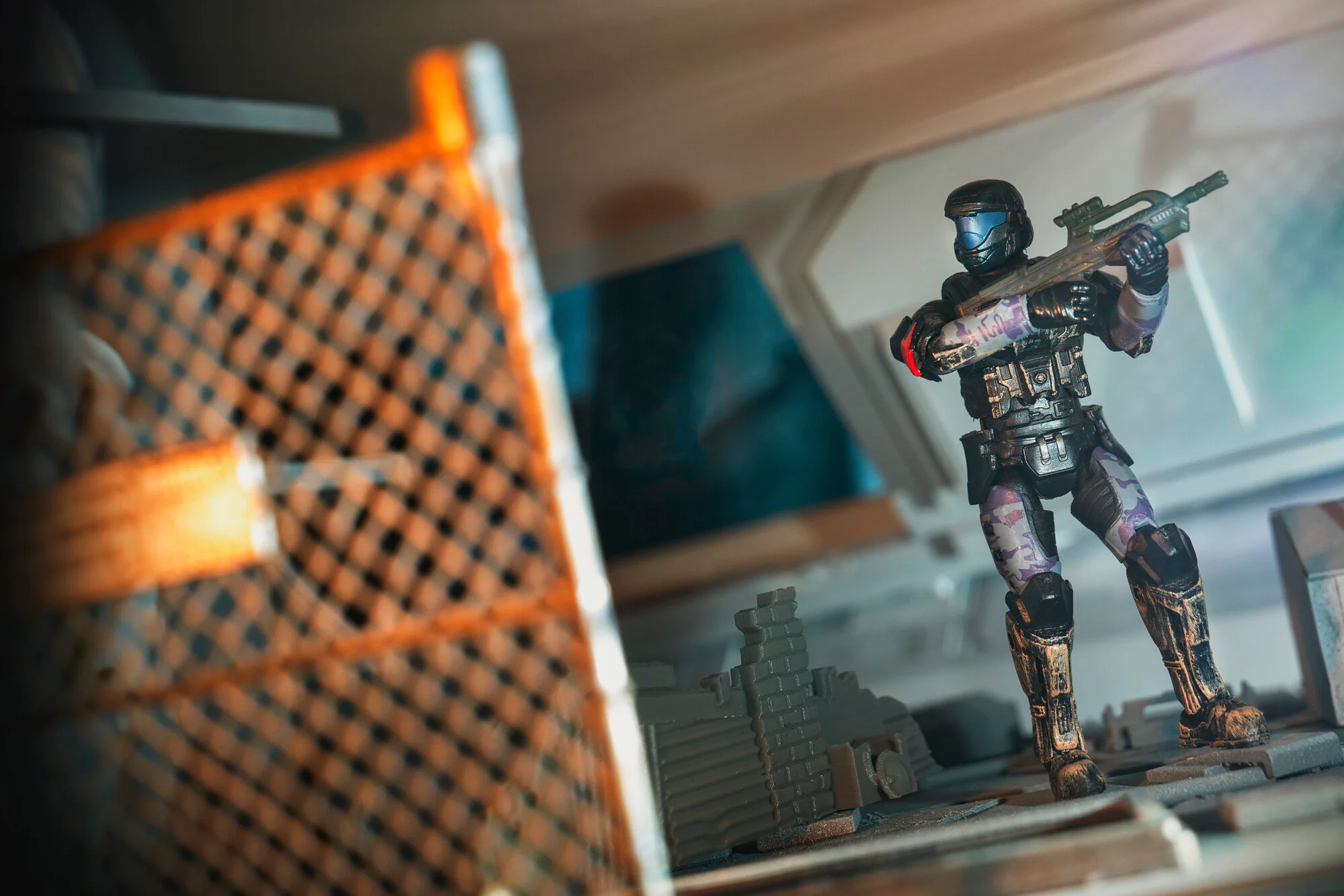 Halo ODST - Deluxe 4-Inch Articulated Figure with Battle Rifle - Image 4