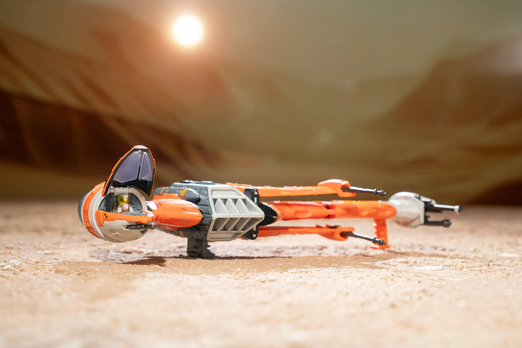 STAR WARS™ Micro Galaxy Squadron Hera Syndulla’s B-wing - Image 5