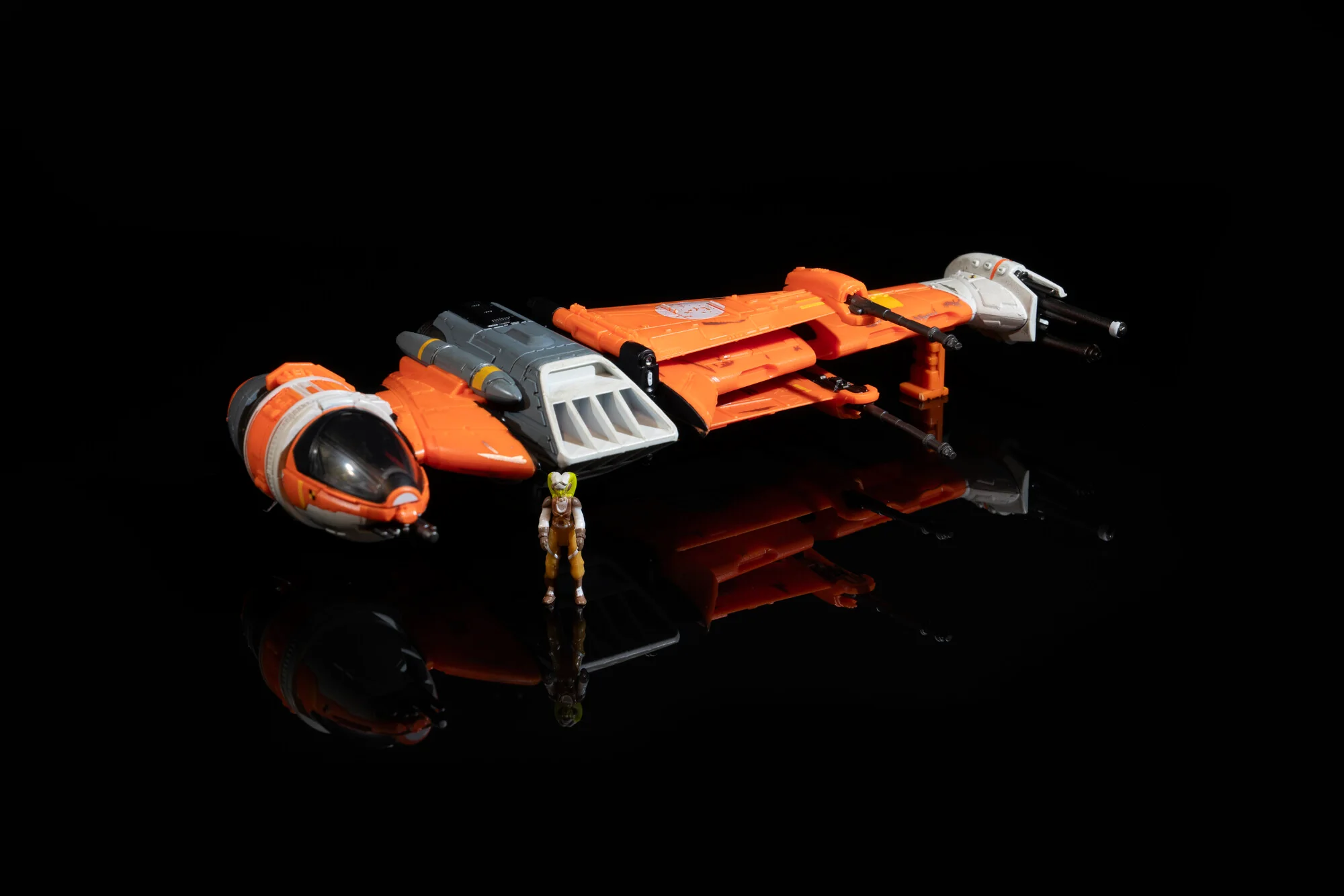 STAR WARS™ Micro Galaxy Squadron Hera Syndulla’s B-wing - Image 6