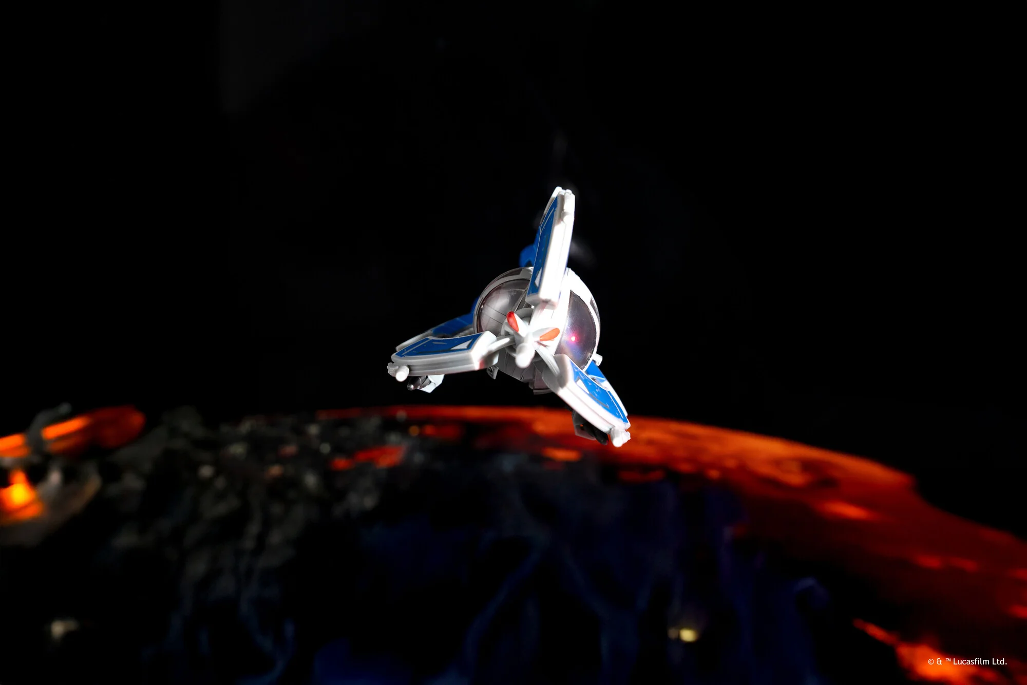 STAR WARS™ Micro Galaxy Squadron Light Armor Class Collection (Series 8) - Image 19